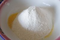 美味的三鲜金饺做法图解2)