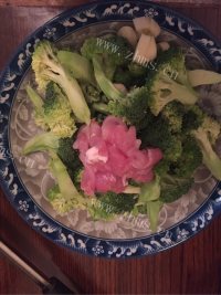 香气浓郁的西兰花炒肉做法图解1)