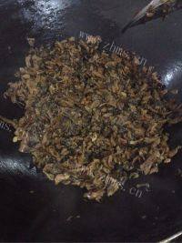 家常菜梅菜扣肉做法图解9)