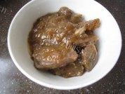 让人怀念的牛肉炖土豆做法图解1)
