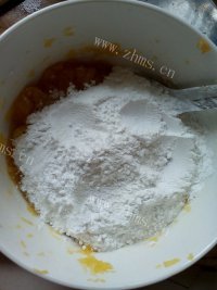 诱人的南瓜饼做法图解4)