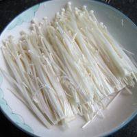 家常菜肉末金针菇做法图解2)