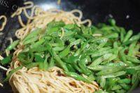 自己做的四季豆炒面做法图解12)