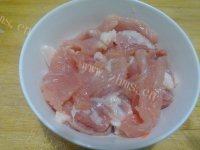 在家做的四季豆炒肉做法图解2)