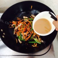 美味营养的鱼香肉丝做法图解11)