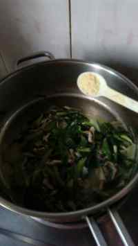 家常菜大蒜炒肉丝