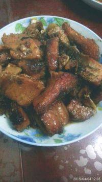 家常菜红烧咸鱼