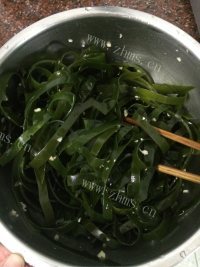 凉拌海带做法图解1)