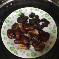 怀念的桂圆红枣黑米糕做法图解5)