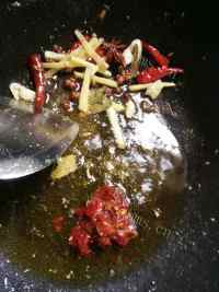 色香味俱全的 特色美食香辣蟹做法图解8)