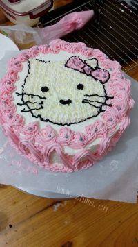 精致的hello kitty蛋糕