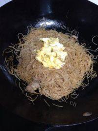 自己做的炒粉干做法图解4)