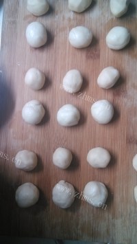 玫瑰苏式月饼做法图解6)