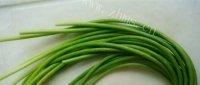 家常菜蒜苔炒肉做法图解2)