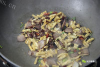 家常菜萝卜干炒腊肉