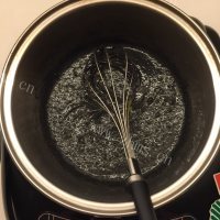 美味的黑芝麻冰淇淋做法图解4)