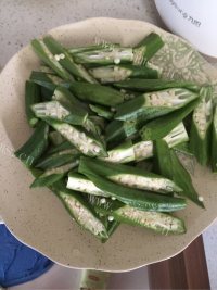 五味俱全的炒秋葵做法图解1)