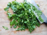 美味的芹菜叶卷火腿饼做法图解1)