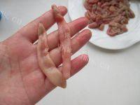 手工美食紫苏拌海参做法图解2)