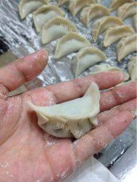 易做的猪肉韭菜饺子做法图解5)