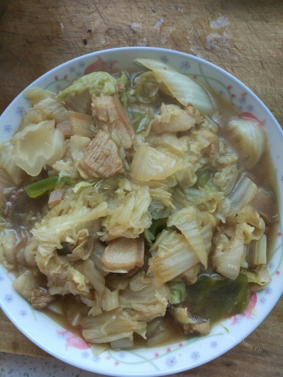 喷香的猪肉白菜炖粉条