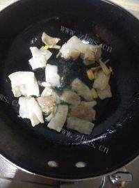 家常菜杏鲍菇炒肉做法图解3)