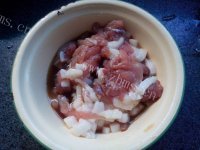 家常菜肉丝炒茄子做法图解1)