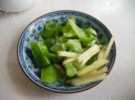 秀色可餐的山药炒木耳做法图解2)