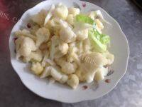 味道不错的凉拌菜花做法图解3)