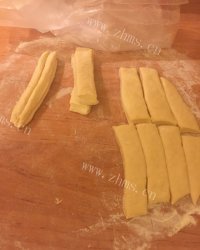 自制油条做法图解4)