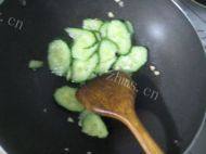 鲜嫩的黄瓜鸡蛋汤做法图解3)