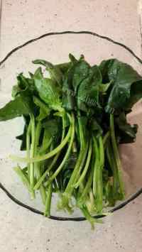自制菠菜蛋饼做法图解1)