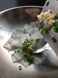 回味无穷的炒凉粉做法图解9)