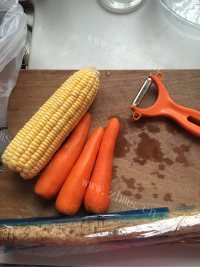 美味的牛蒡排骨汤做法图解1)