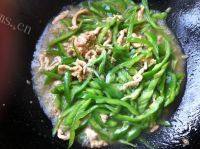 口感丰富的尖椒炒肉丝