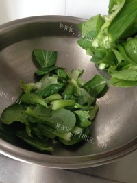 脆嫩可口的蒜香青菜做法图解6)