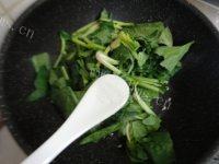 鲜香的素炒菠菜做法图解5)