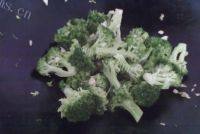 家常菜蒜茸西兰花做法图解10)