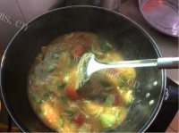 香飘十里的西红柿鸡蛋疙瘩汤做法图解17)