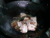 「念念不忘」豆角炒肉做法图解8)
