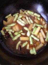 土豆烧芸豆做法图解5)