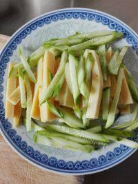 美味的酸辣豌豆凉粉做法图解10)