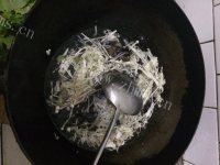美味的蔬菜鸡蛋面做法图解3)