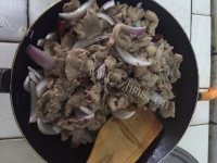 孜然羊肉做法图解6)