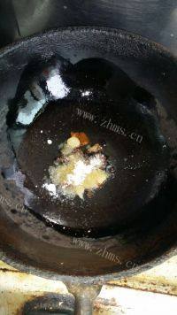 家常菜豆角土豆炖排骨做法图解5)