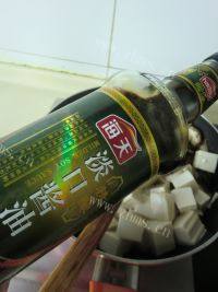 诱人的香菇炖豆腐做法图解8)