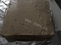 自制草莓巧克力蛋糕做法图解26)