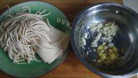 家常菜凉拌豆腐丝做法图解1)