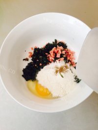 蒲公英鸡蛋饼做法图解3)