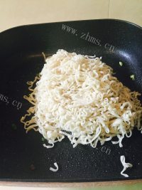 家常肉片炒面做法图解11)